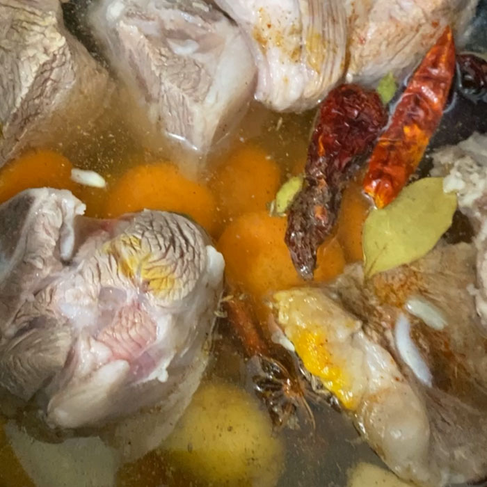 The Pinto Post | Recipes - Bone Broth Soup for the winter: Here is a quick bone broth soup recipe for the winter. Get your blankets and a warm bowl of this broth. SORTED.